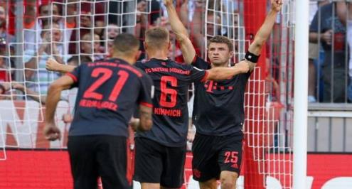 مرموش غادر مصاباً.. بايرن ميونيخ يتجاوز فولفسبورج بثنائية في الدوري الألماني